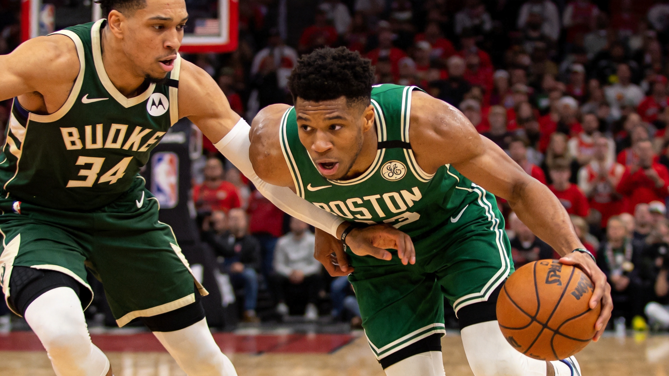 NBA凯尔特人vs雄鹿东部对决